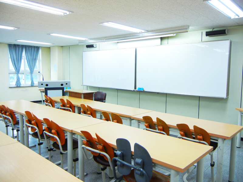 ��ȸ������